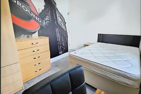 5 bedroom flat to rent, Alma Road, Hampshire SO14