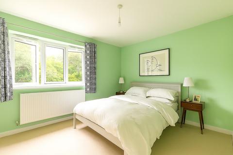 2 bedroom property for sale, Speedwell Close, Guildford, Surrey, GU4