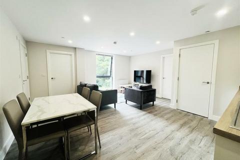 2 bedroom flat for sale, Stonegate Road, Leeds, LS6