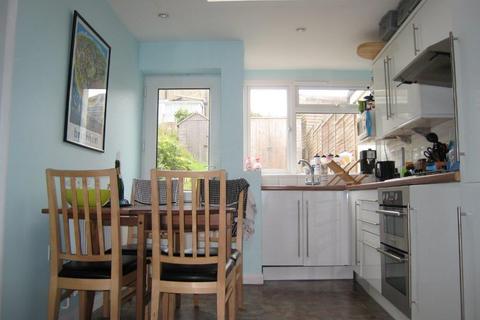 3 bedroom terraced house to rent, Nesbitt Road, Brighton BN2
