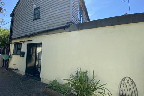 undefined, Three Gates Stables, Speedgate Hill, Fawkham, Kent