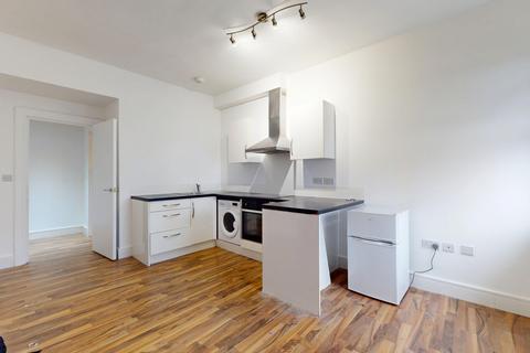 1 bedroom flat to rent, Hillside House, 2 Friern Park, London, N12