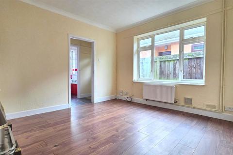 2 bedroom semi-detached bungalow for sale, Shrublands Way, Gorleston