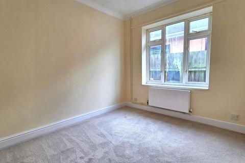 2 bedroom semi-detached bungalow for sale, Shrublands Way, Gorleston