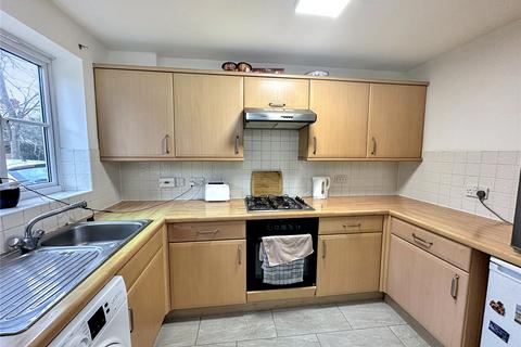 2 bedroom house to rent, Chaucer Way, Slough, Berkshire, SL1