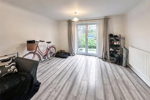 2 bedroom house to rent, Chaucer Way, Slough, Berkshire, SL1