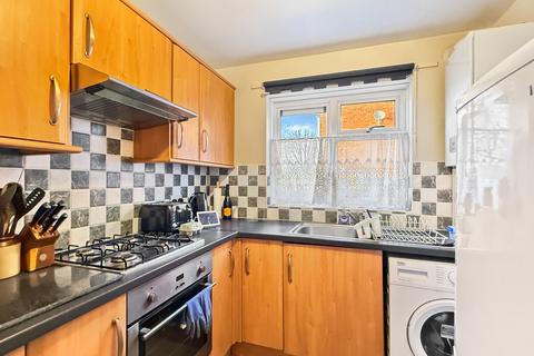 1 bedroom ground floor flat for sale, Wilkin Court, Colchester, CO3