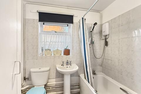 1 bedroom ground floor flat for sale, Wilkin Court, Colchester, CO3