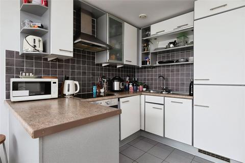 1 bedroom flat to rent, Western Gateway, Docklands Excel, London, E16