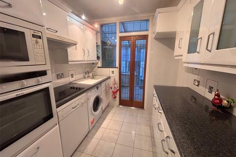3 bedroom end of terrace house for sale, Cecil Road, Romford RM6