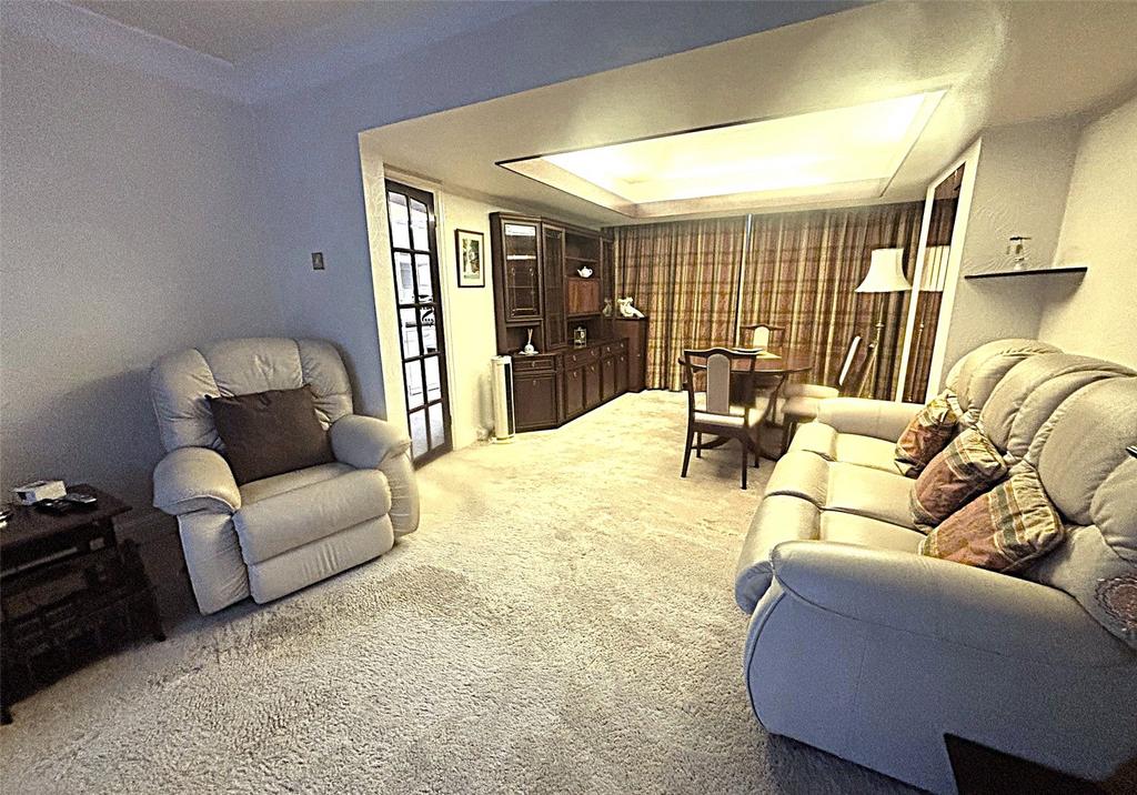 Through Lounge