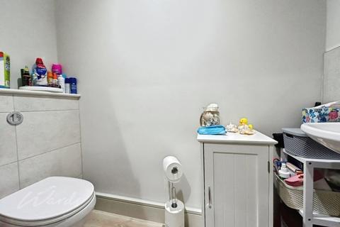 3 bedroom terraced house to rent, Pembury Road Tonbridge TN9
