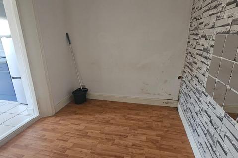 1 bedroom apartment to rent, Alloa Road, Ilford IG3
