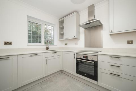 2 bedroom house to rent, St Chads Mews, Solihull B94