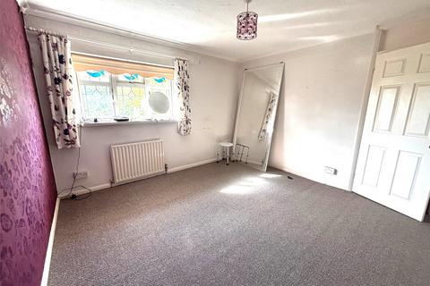 3 bedroom terraced house for sale, Tantony Grove, Romford RM6