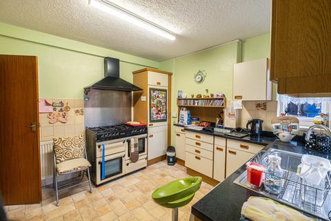 undefined, Chesterfield S41
