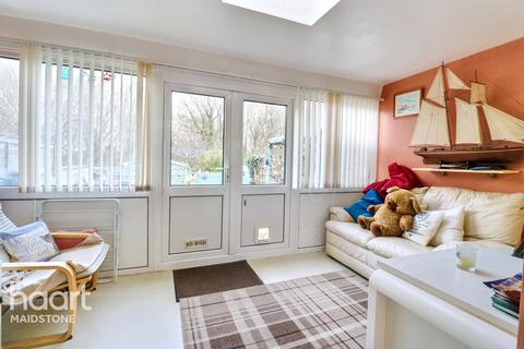 2 bedroom terraced house for sale, Halstead Walk, Maidstone