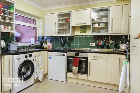 2 bedroom terraced house for sale, Halstead Walk, Maidstone
