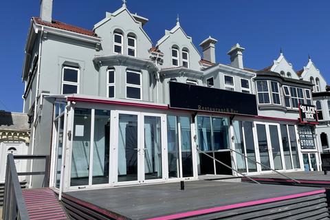 Retail property (high street) to rent, 2 Marine Parade W Clacton On Sea CO15 1RH