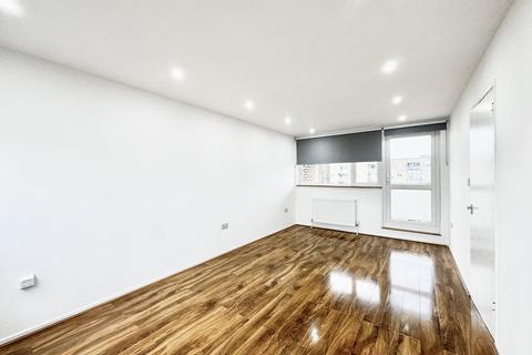 2 bedroom apartment to rent, Dagnall Street, London SW11