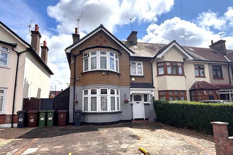 3 bedroom end of terrace house for sale, Ashton Gardens, Chadwell Heath RM6