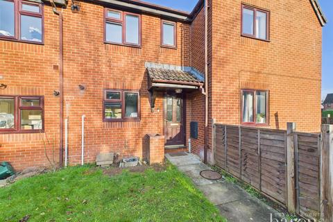 undefined, Balmoral Way, Basingstoke RG22