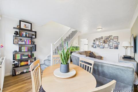 undefined, Balmoral Way, Basingstoke RG22