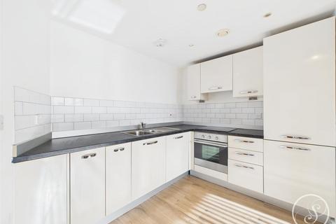 2 bedroom flat to rent, Skyline, St Peters Street, Leeds