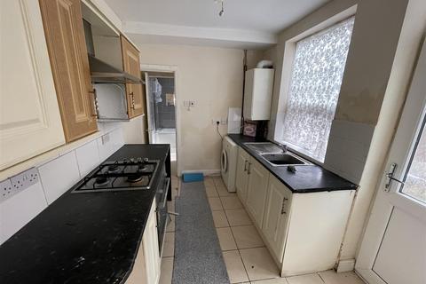 3 bedroom terraced house to rent, 252 Hordern RoadWolverhamptonWest Midlands