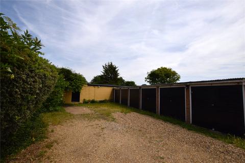 2 bedroom apartment for sale, Eastern Avenue, Ilford IG2
