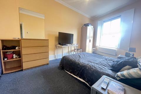 1 bedroom apartment to rent, Dalston Lane, London E8