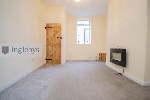 2 bedroom terraced house to rent, Robinson Street, Loftus