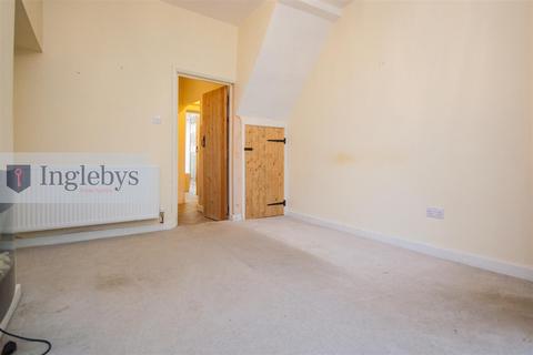 2 bedroom terraced house to rent, Robinson Street, Loftus