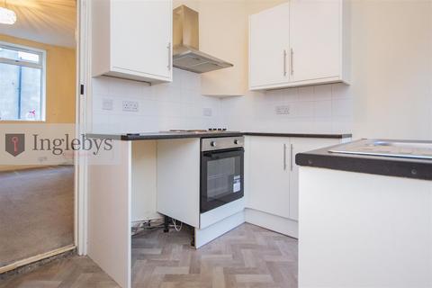 2 bedroom terraced house to rent, Robinson Street, Loftus