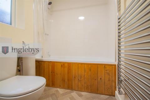 2 bedroom terraced house to rent, Robinson Street, Loftus