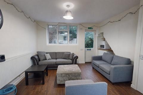 5 bedroom detached house to rent, Edinburgh Road, Moulsecoomb, Brighton, BN2