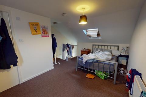5 bedroom detached house to rent, Edinburgh Road, Moulsecoomb, Brighton, BN2