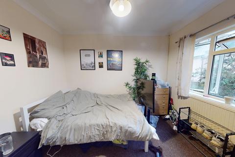 5 bedroom detached house to rent, Edinburgh Road, Moulsecoomb, Brighton, BN2