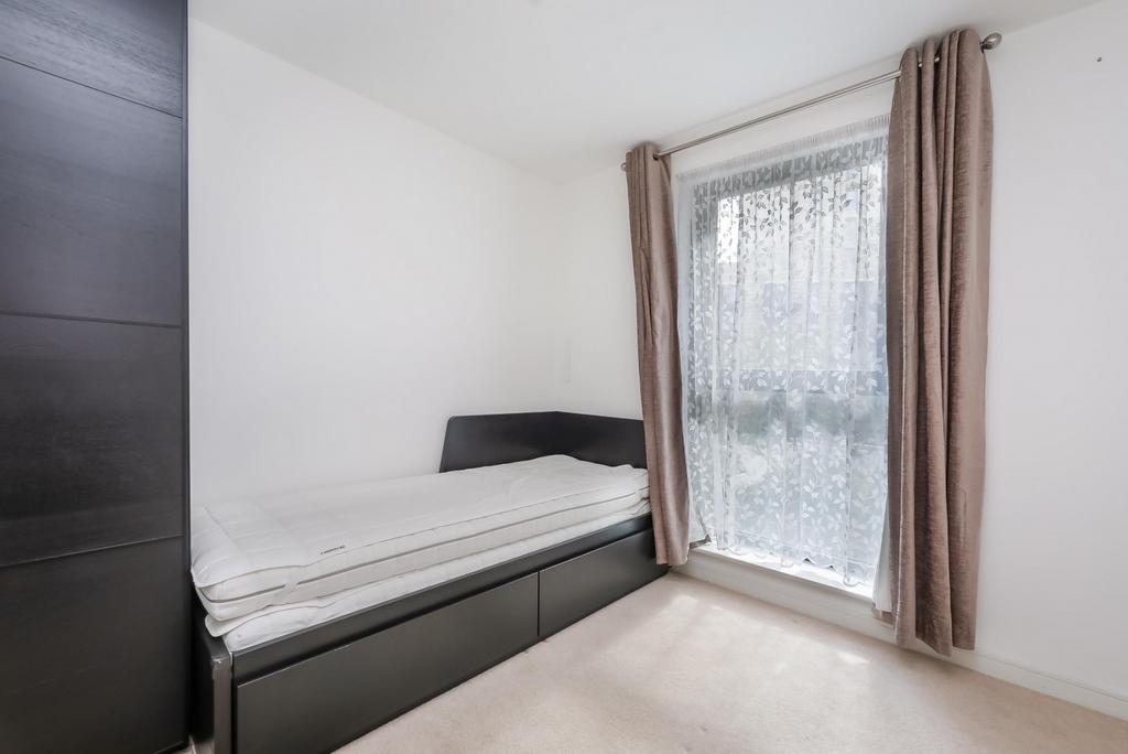 Bedroom 1 (Main)