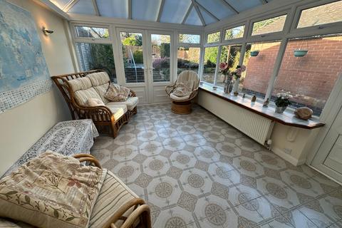 undefined, Farm Close, Burton-on-Trent, DE13