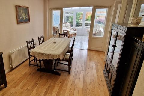 undefined, Farm Close, Burton-on-Trent, DE13