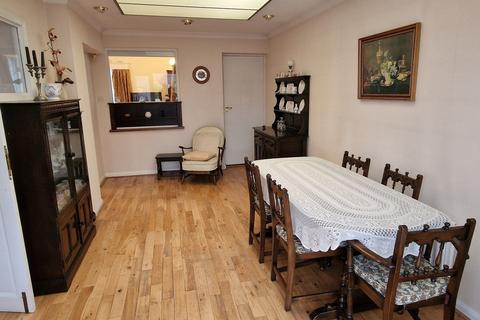 undefined, Farm Close, Burton-on-Trent, DE13