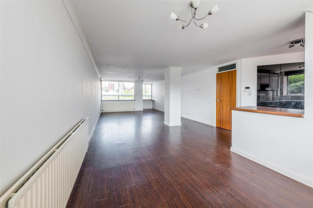 Flat 11 Sussex Court-8.jpg
