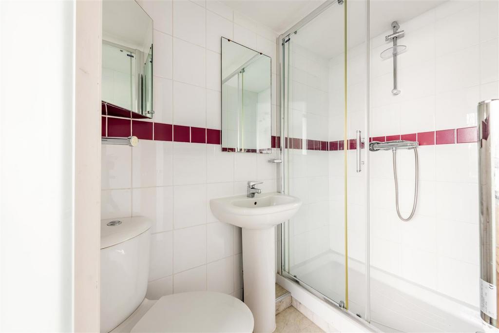 Flat 11 Sussex Court-19.jpg