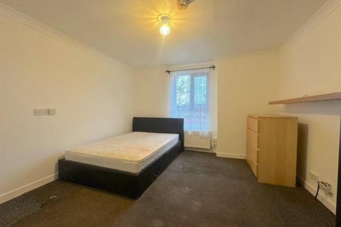 undefined, Juniper Way, Middlesex UB3