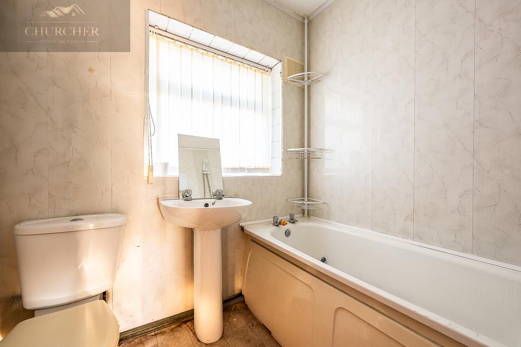 71lea Crescent-07