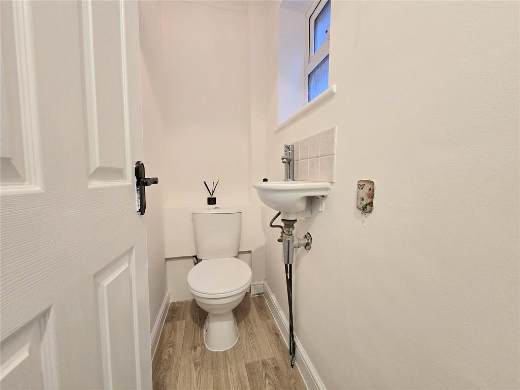 Ground Floor Wc