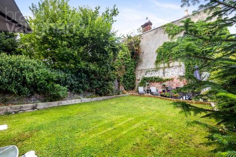 2 bedroom flat for sale, Cromwell Road, Hove, BN3