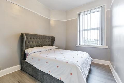 2 bedroom flat for sale, Lothian Street, Bonnyrigg, EH19