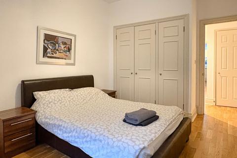 2 bedroom flat to rent, Printers Inn Court, London, EC4A